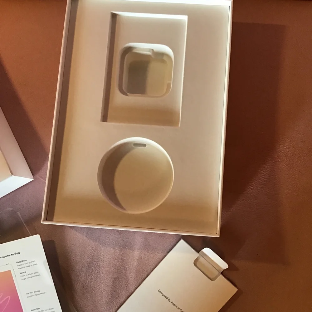Apple iPad BOX ONLY Gold Tablet